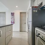 Apartamento en la Playa con Terraza y 4 piscinas