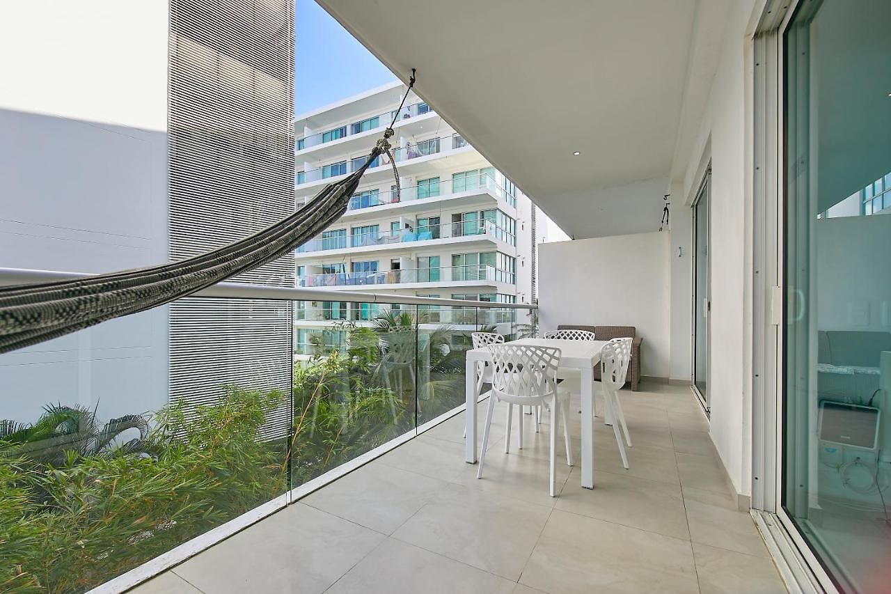 Apartamento En La Playa Con Terraza Y 4 Piscinas Cartagena